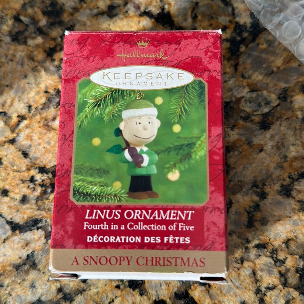 Hallmark Keepsake Linus Ornament 4th in set of 5 collectible A Snoopy Christmas